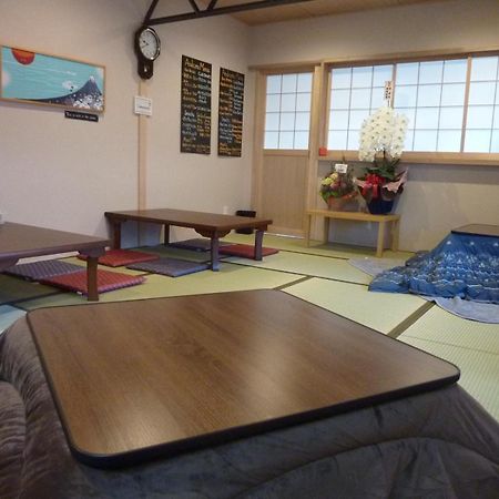 Guesthouse Arakura Фудзиёсида Экстерьер фото