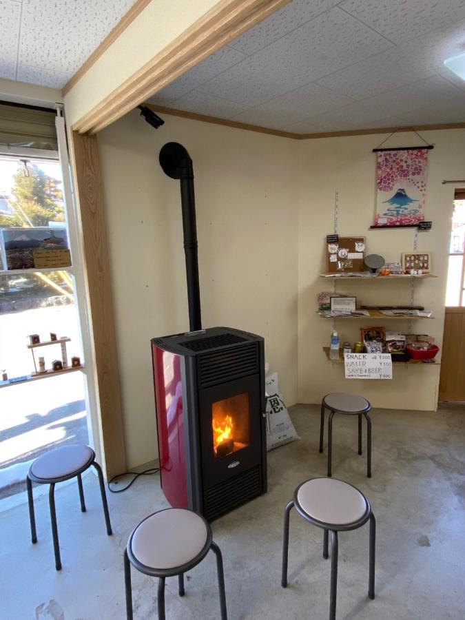 Guesthouse Arakura Фудзиёсида Экстерьер фото